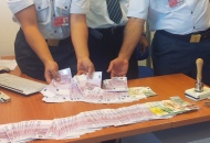 Maxi sequestro di valuta presso l'aeroporto Raffaello Sanzio di Falconara