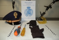 Nascondevano il «kit» del perfetto scassinatore, denunciate due nomadi