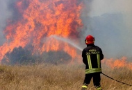 Giornata «di fuoco» nella provincia. Due incendi ad Ancona e Loreto