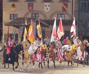 Partenza al galoppo per l'avvio delle feste. Venerdì 19 Luglio i Cavalieri di Arezzo