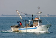 Maggiori controlli in mare sui relitti galleggianti