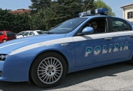 Si fingono addetti per il controllo delle banconote, rubano la loro pensione