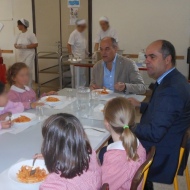 Il sindaco Bacci a pranzo con gli scolari